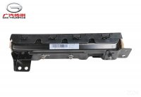 Левая подушка безопасности на уровне колен GAC GS8II