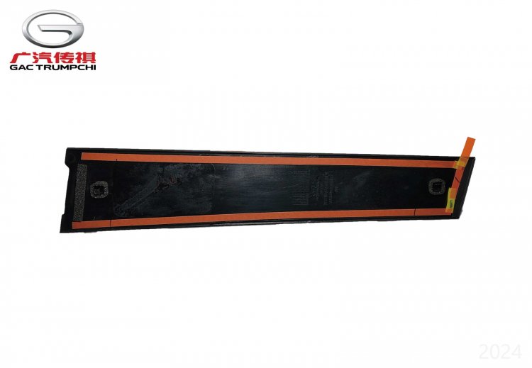 Наружная декоративная накладка левой передней двери GAC GS8II