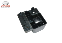 Правый центральный кронштейн крепления переднего бампера GAC M8