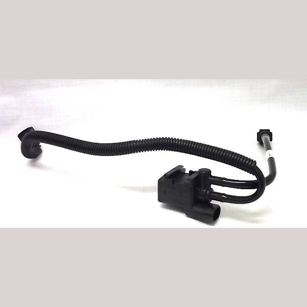 Клапан адсорбера ВАЗ 21703 с трубопроводом