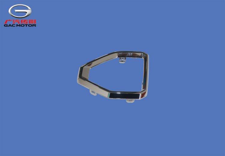 Левая декоративная накладка отверстия под выхлопную трубу заднего бампера GAC GS3