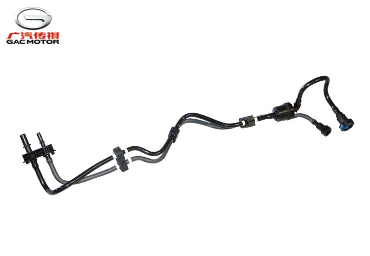 Трубопроводы III топливных испарений и подачи топлива GAC M8