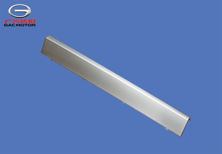 Правая декоративная накладка заднего бампера – Шелковый сатин (гальваническое покрытие) GAC M8