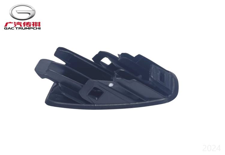 Декоративная накладка в нижней части ручки на левой стойке B — Элегантный черный. GAC M8