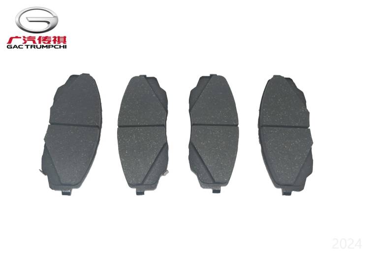 Колодки тормозные передние к-т GAC M8