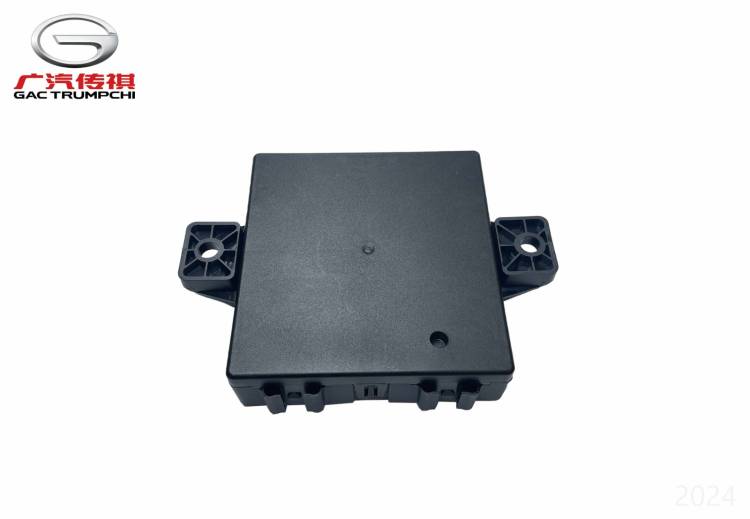 Контроллер двери багажного отделения GAC M8