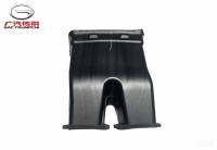 Передняя часть заднего воздуховода подачи воздуха в сторону ног GAC M8