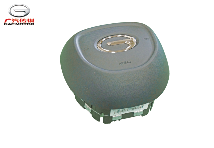 Подушка безопасности водителя – Горы в облаках и жемчужные капли воды. GAC M8