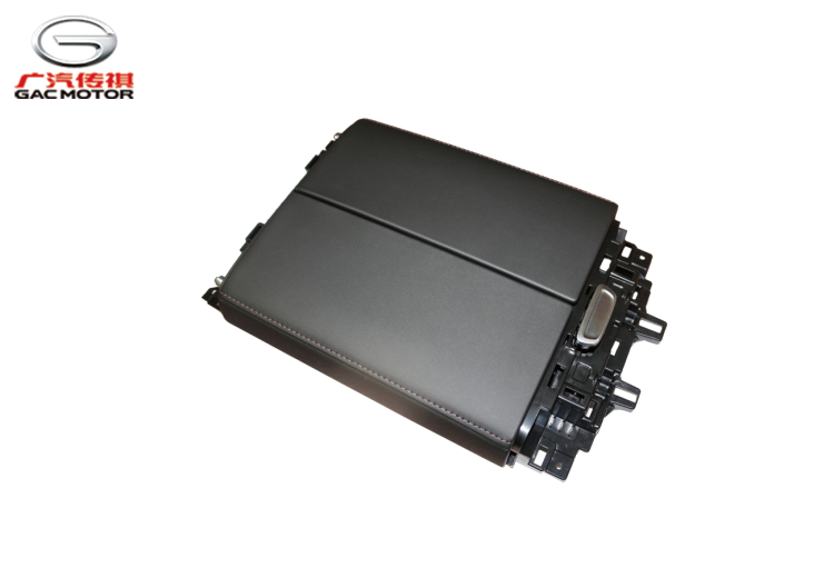 Подлокотник в центральной консоли — Запретный город под лунным светом. GAC M8