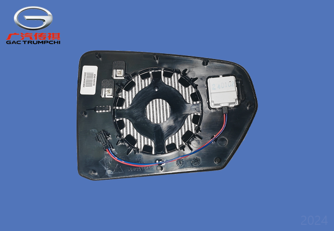 Зеркальный элемент правого зеркала GAC GS8II