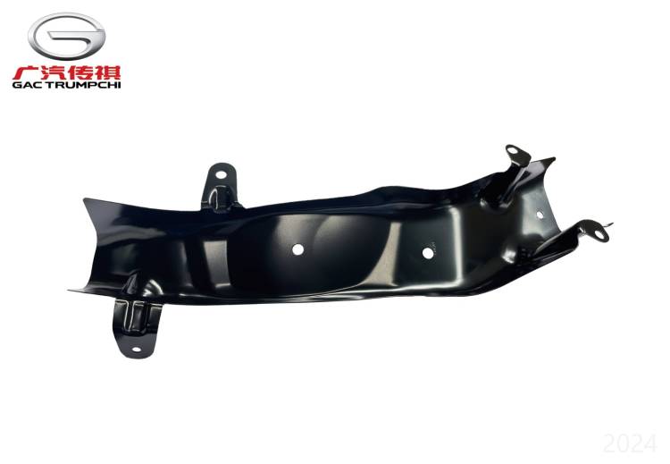 Защитная накладка топливного трубопровода GAC M8