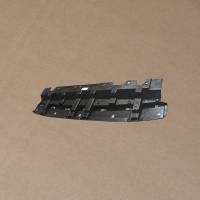 СОЕДИНИТЕЛЬНАЯ ПАНЕЛЬ РЕШЕТКИ РАДИАТОРА T1C