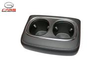 Держатель стаканов в задней части центральной консоли — Запретный город под лунным светом. GAC M8