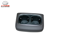 Держатель стаканов в задней части центральной консоли — Римские каникулы. GAC M8