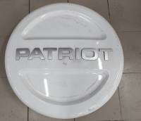 Чехол запасного колеса УАЗ ПАТРИОТ PATRIOT цвет БЕЛЫЙ царапины