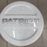 Чехол запасного колеса УАЗ ПАТРИОТ PATRIOT цвет БЕЛЫЙ царапины